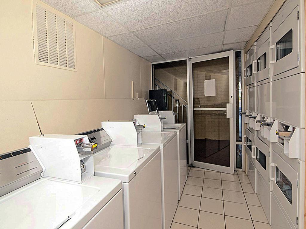 Roomba Inn & Suites At Old Town Kissimmee Exterior foto
